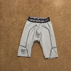 BIG BOYS UNDER ARMOUR COMPRESSION SHORTS SZ SMALL